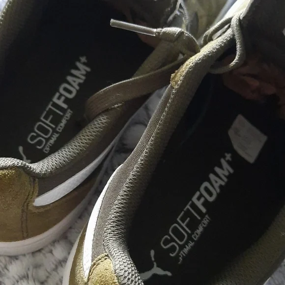 Puma Men's 10 Olive Suede Sneakers, Worn Once Indoors Display, New w Box - Picture 8 of 11